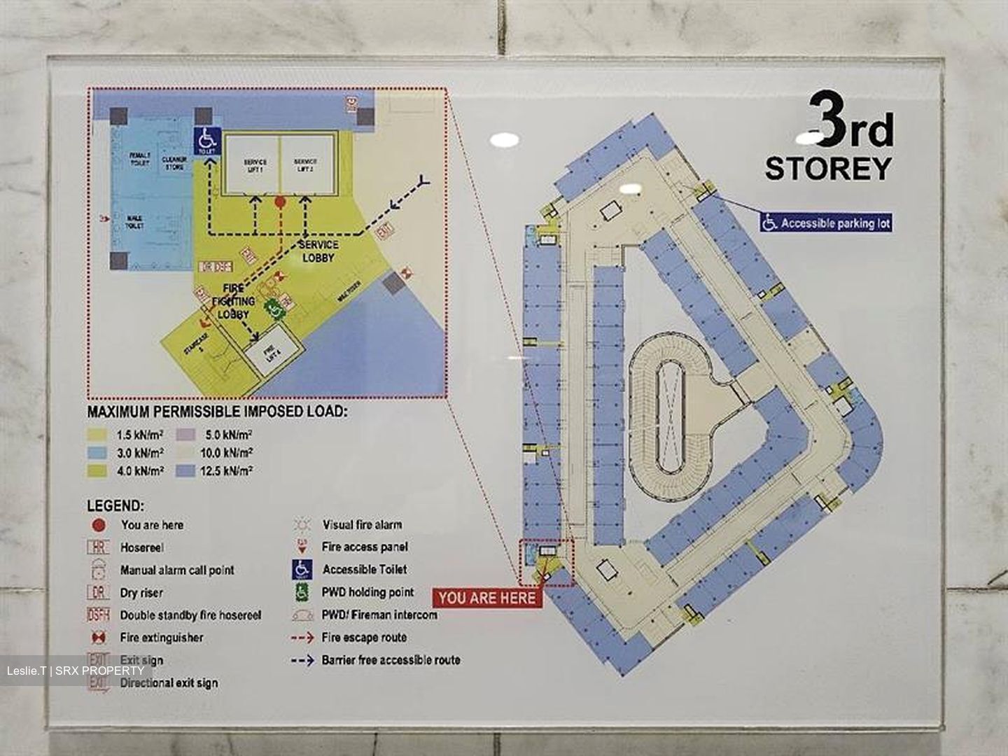 Carros Centre (D25), Warehouse #438102051